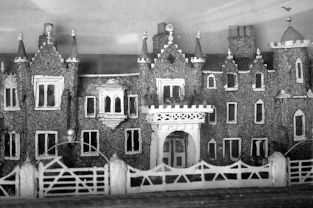 Model buildings constructed by Thomas 