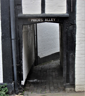 Priors Alley Entrance