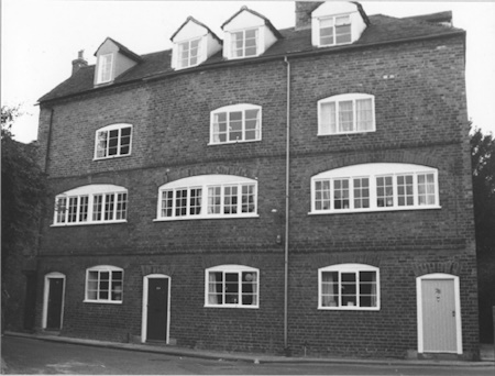 Stocking Weavers cottages, St. Mary’s Lane, restored<br>by the Landmark Trust (Reg Ross, 1986)