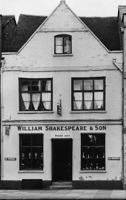 William’s Gothic shop 91<br>High Street in 1958
